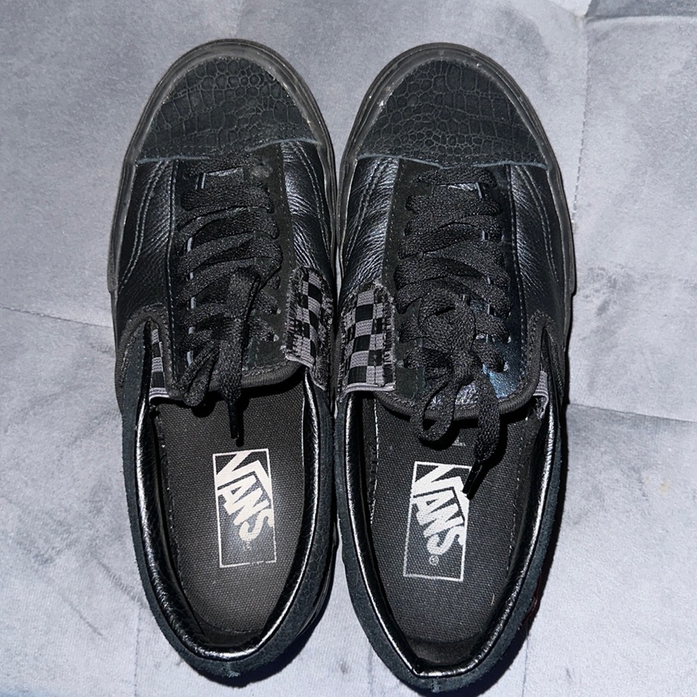 Customized VANS!!! One of a kind! Size 8.